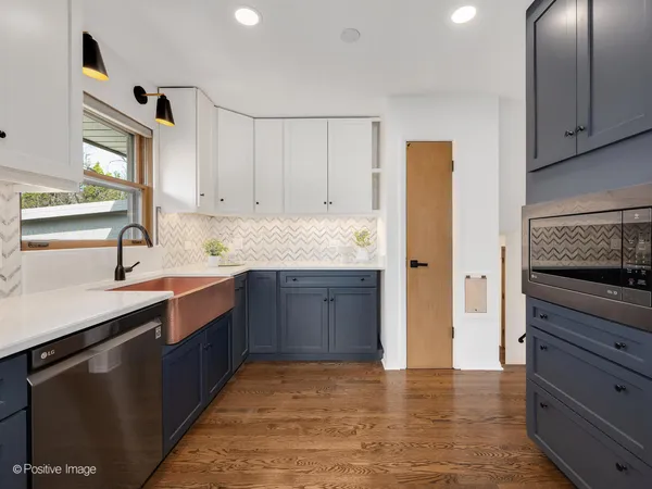 $674,900 | 284 Blackhawk Road, Riverside, IL 60546
