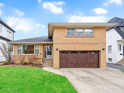 $674,900 | 284 Blackhawk Road, Riverside, IL 60546