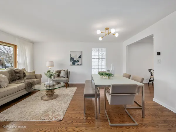 $674,900 | 284 Blackhawk Road, Riverside, IL 60546