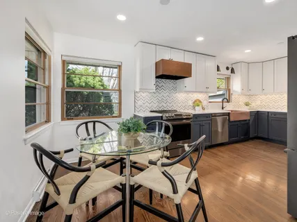 $674,900 | 284 Blackhawk Road, Riverside, IL 60546