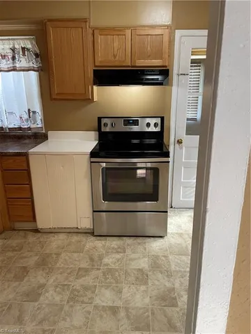 $950 | 705 Wright Street, Reidsville, NC 27320