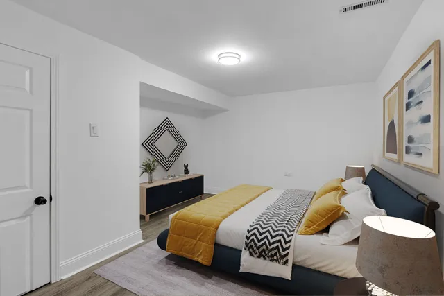 $388,000 | 5068 West Congress Parkway, Chicago, IL 60644