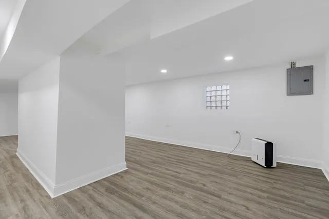 $388,000 | 5068 West Congress Parkway, Chicago, IL 60644