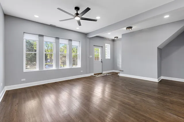 $388,000 | 5068 West Congress Parkway, Chicago, IL 60644