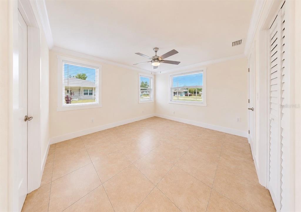 404 12th Street Southwest Ruskin, FL 33570 - Photo 18 of 49