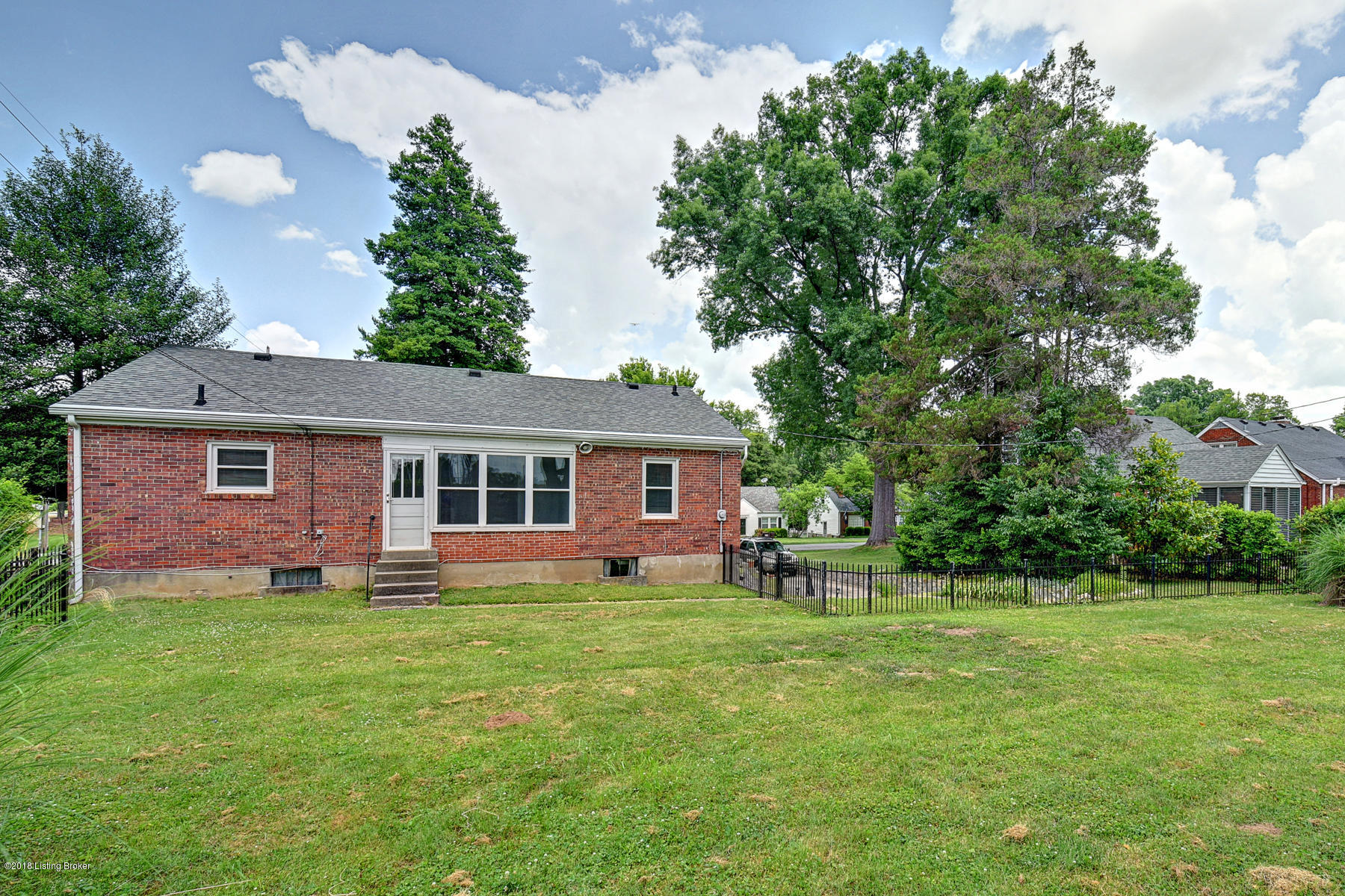 3900 Brownlee Road Louisville, KY 40207 - Photo 28 of 37 brown lee by C W Davis0034