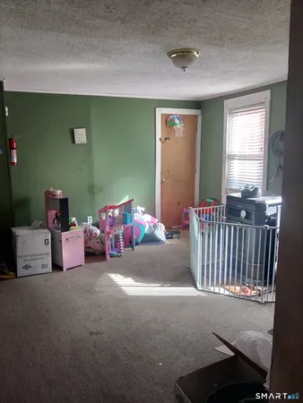 $200,000 | 15 Ripley Place, Norwich, CT 06360