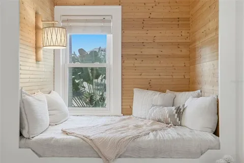 $1,485,000 | 246 19th Avenue Northeast, St. Petersburg, FL 33704