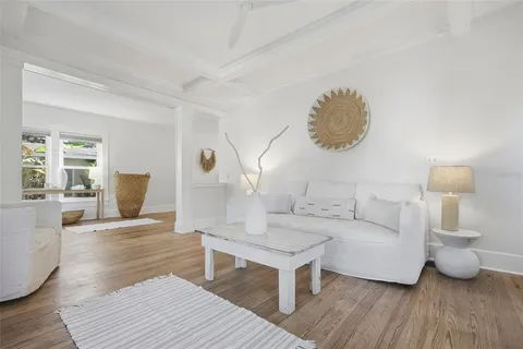 $1,485,000 | 246 19th Avenue Northeast, St. Petersburg, FL 33704