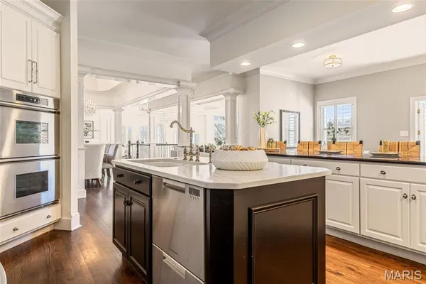 $1,369,000 | 208 St Georges Drive, St. Albans, MO 63073