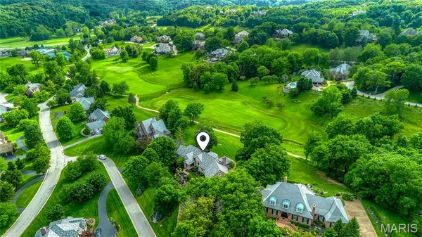$1,369,000 | 208 St Georges Drive, St. Albans, MO 63073
