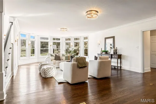 $1,369,000 | 208 St Georges Drive, St. Albans, MO 63073