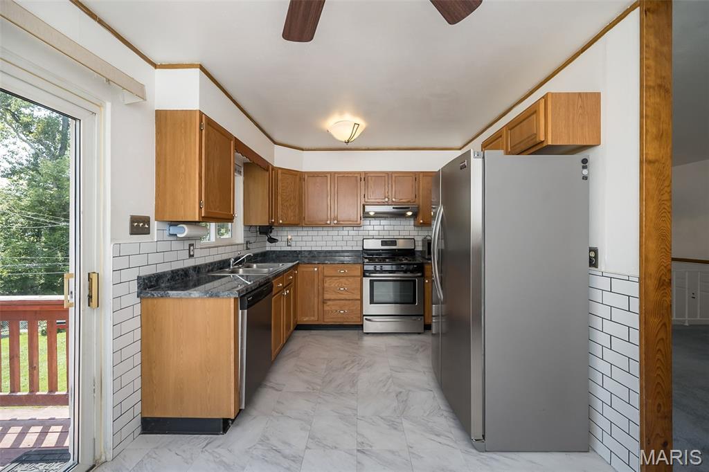 11932 Ameling Road Maryland Heights, MO 63043 - Photo 12 of 49