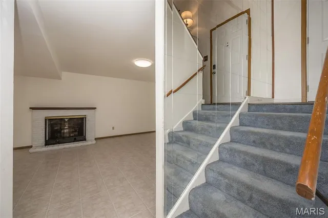 $250,000 | 11932 Ameling Road, Maryland Heights, MO 63043