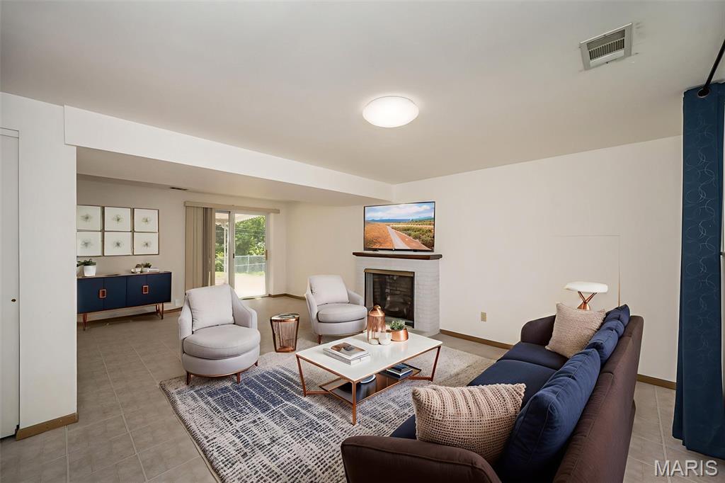 11932 Ameling Road Maryland Heights, MO 63043 - Photo 27 of 49