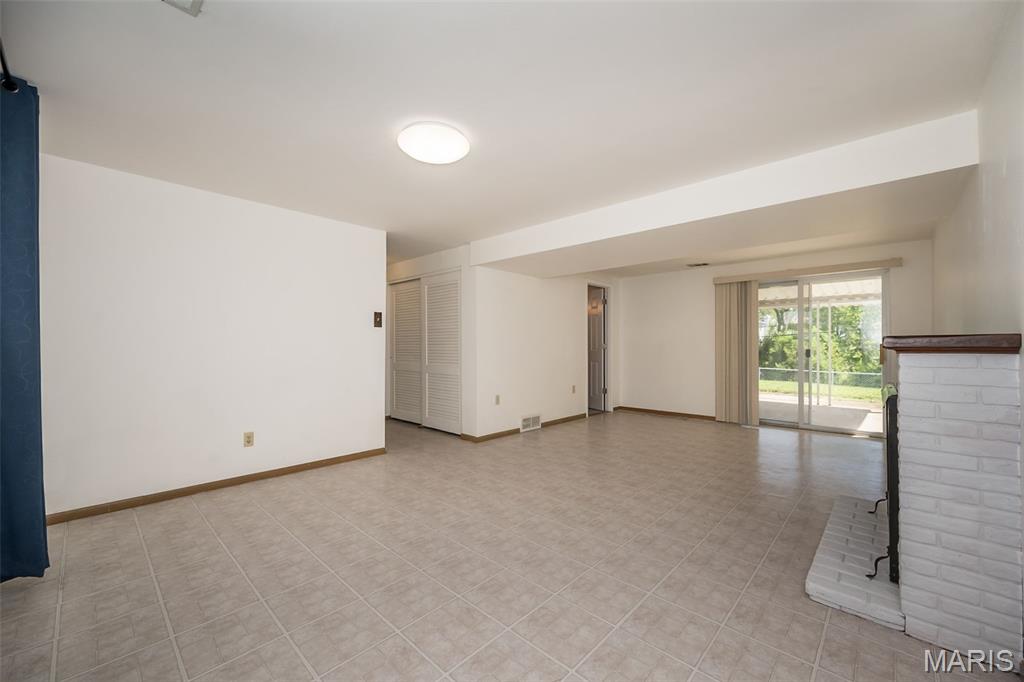 11932 Ameling Road Maryland Heights, MO 63043 - Photo 29 of 49