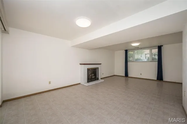 $250,000 | 11932 Ameling Road, Maryland Heights, MO 63043