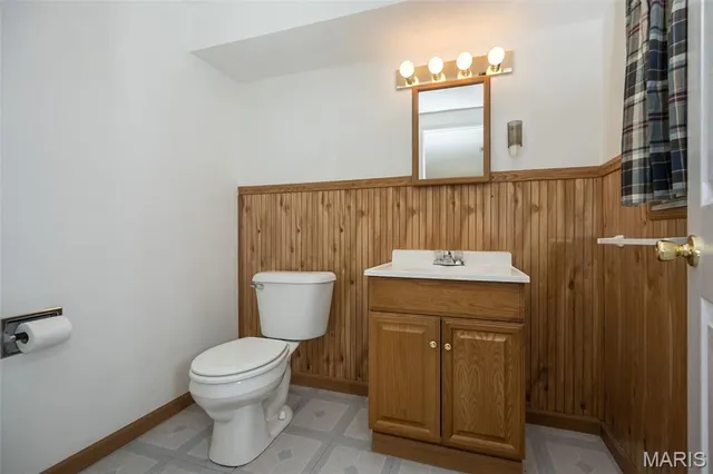 $250,000 | 11932 Ameling Road, Maryland Heights, MO 63043