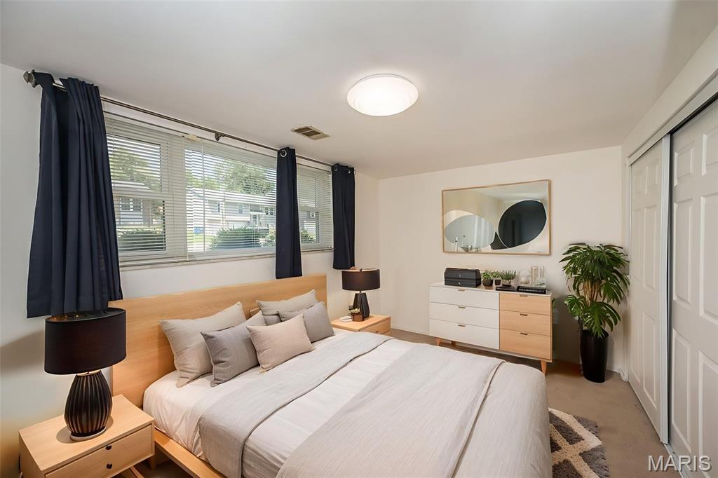 11932 Ameling Road Maryland Heights, MO 63043 - Photo 37 of 49