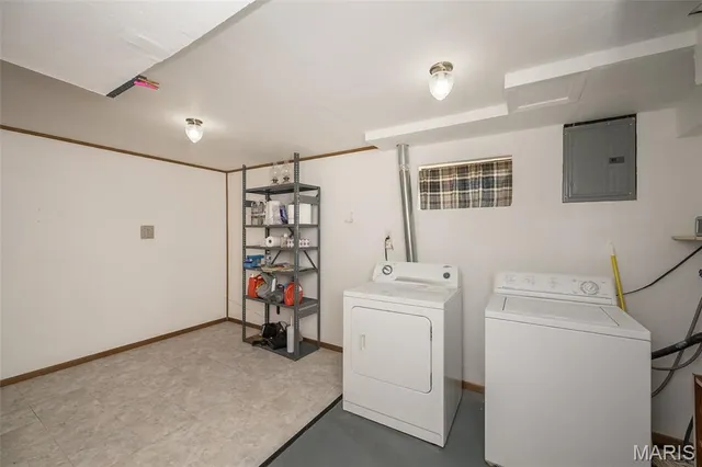 $250,000 | 11932 Ameling Road, Maryland Heights, MO 63043