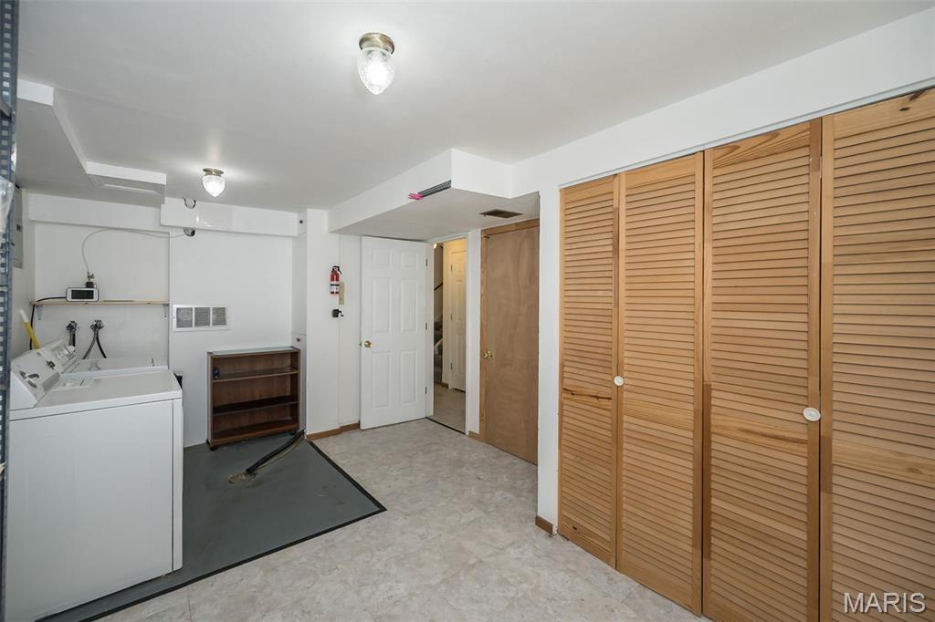 11932 Ameling Road Maryland Heights, MO 63043 - Photo 41 of 49