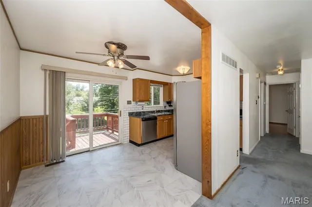 $250,000 | 11932 Ameling Road, Maryland Heights, MO 63043