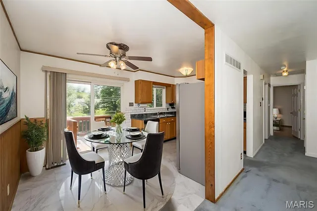 $250,000 | 11932 Ameling Road, Maryland Heights, MO 63043