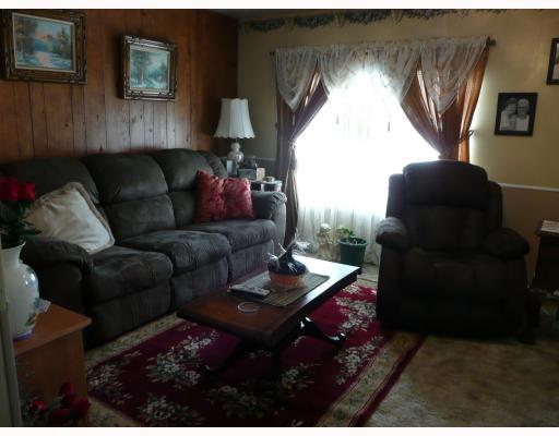 3494 Ridge Road Aliquippa, PA 15001 - Photo 2 of 12 Living Room. COZY LIVING ROOM PERFECT FOR ENTERTAINING