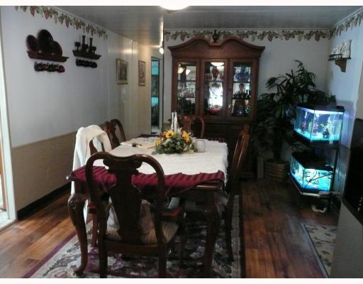 3494 Ridge Road Aliquippa, PA 15001 - Photo 3 of 12 Dining Room. FORMAL DIONING ROOM PERFECT FOR FAMILY DINING AND ENTERTAINING