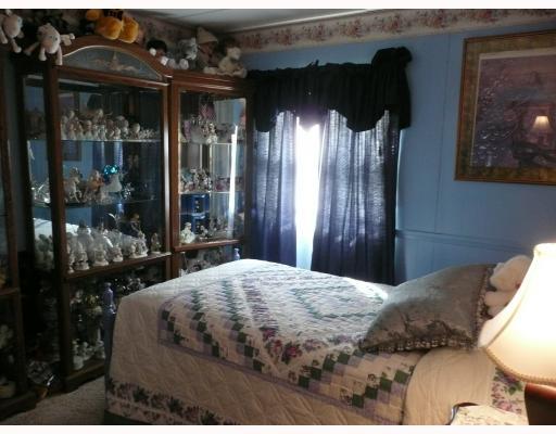 3494 Ridge Road Aliquippa, PA 15001 - Photo 7 of 12 Other. BEDROOM TWO WITH NEWER CARPETING AND LOVE DECOR
