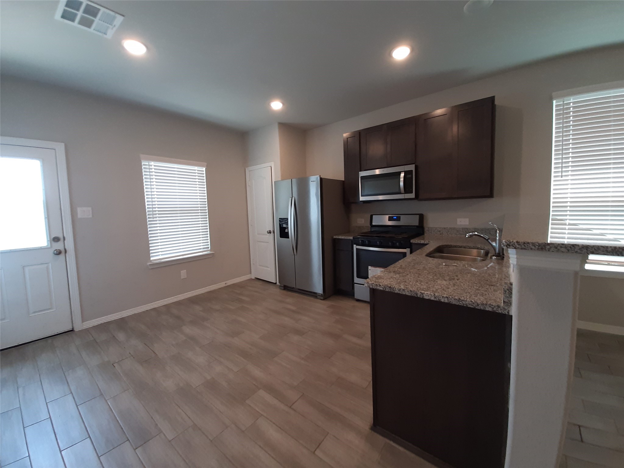 919 Redinger Ridge Drive Houston, TX 77336 - Photo 7 of 19