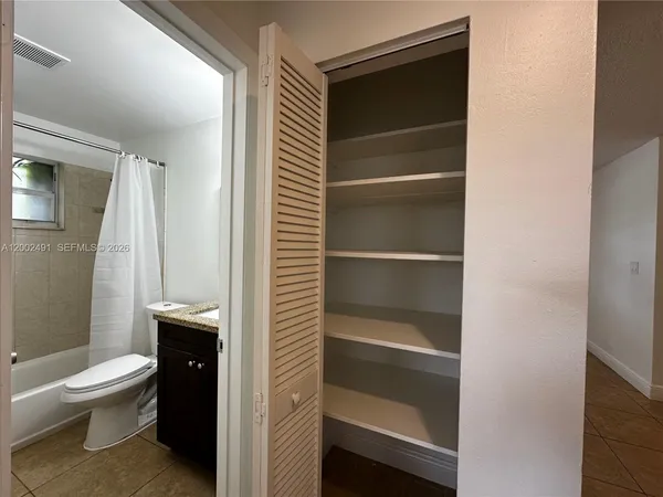 $1,995 | 2900 Northeast 17th Avenue, Unit 224, Pompano Beach, FL 33064