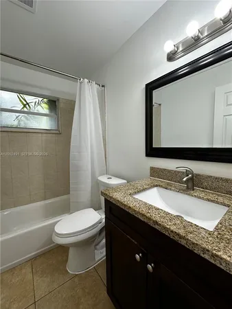 $1,995 | 2900 Northeast 17th Avenue, Unit 224, Pompano Beach, FL 33064