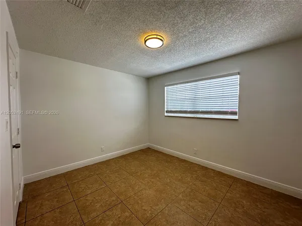 $1,995 | 2900 Northeast 17th Avenue, Unit 224, Pompano Beach, FL 33064