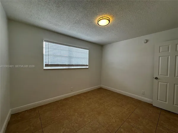 $1,995 | 2900 Northeast 17th Avenue, Unit 224, Pompano Beach, FL 33064