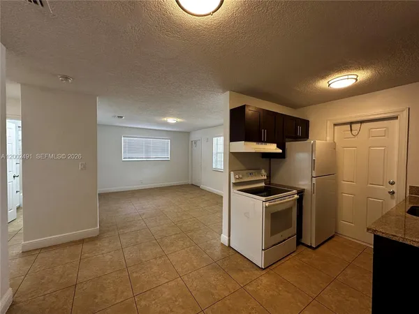 $1,995 | 2900 Northeast 17th Avenue, Unit 224, Pompano Beach, FL 33064