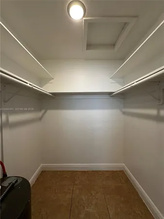 $1,995 | 2900 Northeast 17th Avenue, Unit 224, Pompano Beach, FL 33064