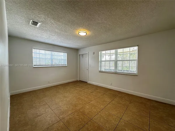 $1,995 | 2900 Northeast 17th Avenue, Unit 224, Pompano Beach, FL 33064