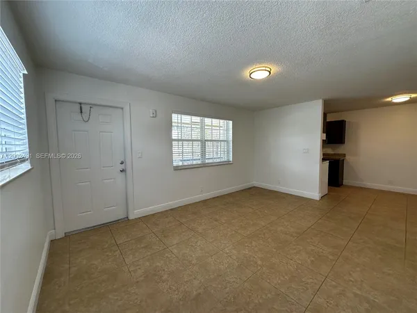 $1,995 | 2900 Northeast 17th Avenue, Unit 224, Pompano Beach, FL 33064