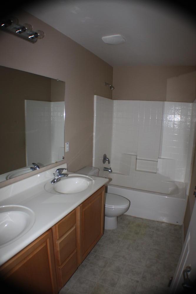 45799 West Ranch Road Maricopa, AZ 85139 - Photo 8 of 18 Bathroom 3