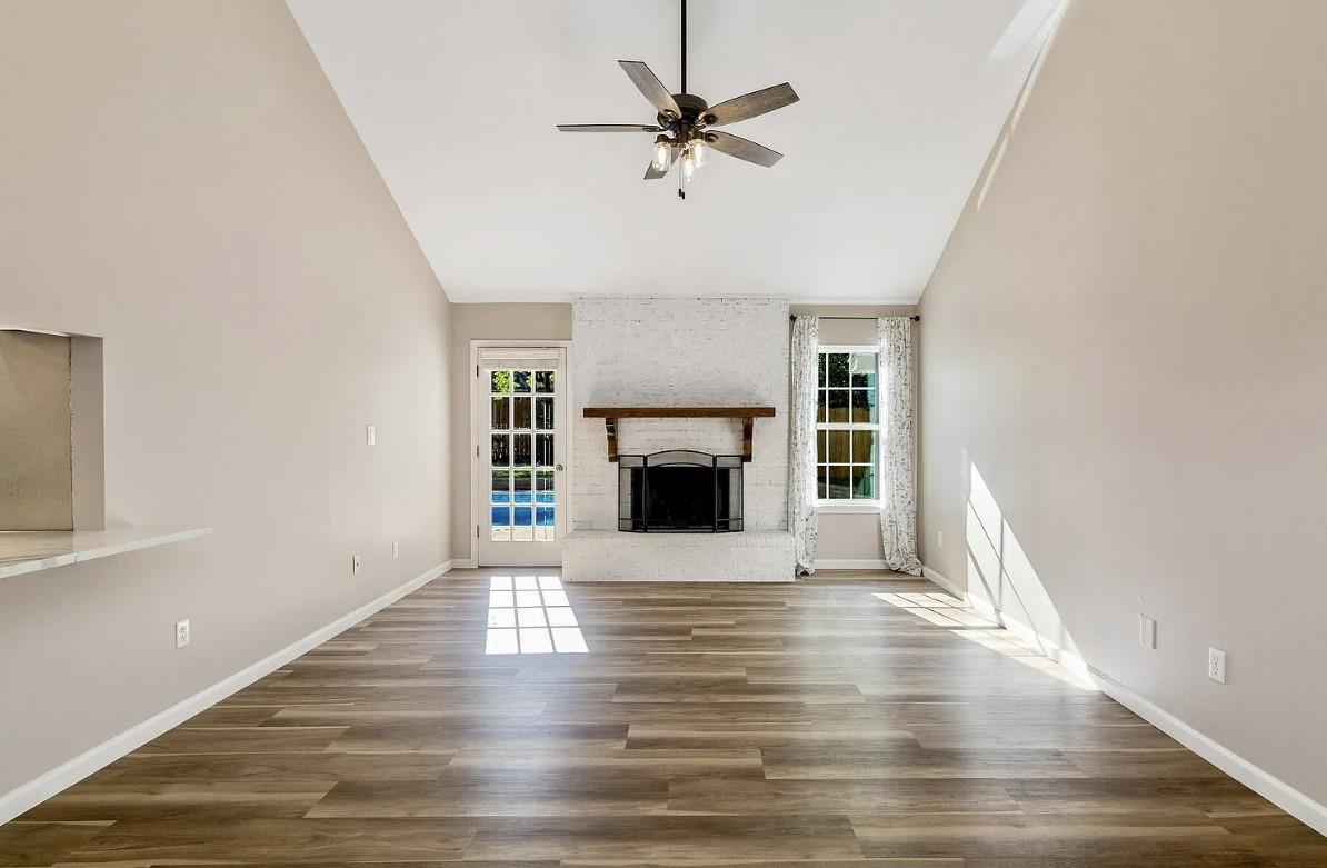 406 Ridgewood Drive Daphne, AL 36526 - Photo 3 of 30
