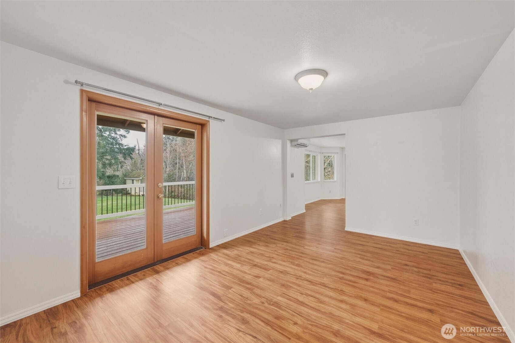 4145 Glendale Road Clinton, WA 98236 - Photo 17 of 40