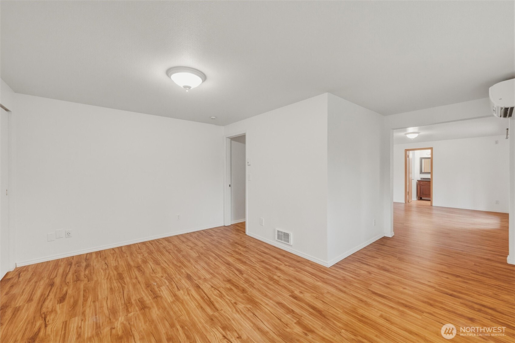 4145 Glendale Road Clinton, WA 98236 - Photo 21 of 40