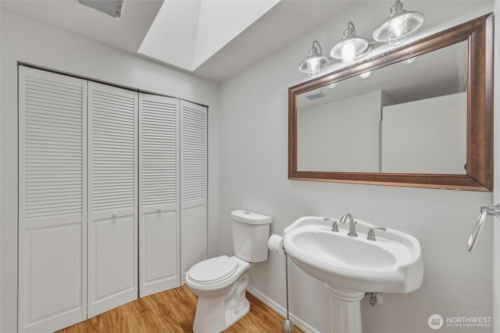 4145 Glendale Road Clinton, WA 98236 - Photo 24 of 40