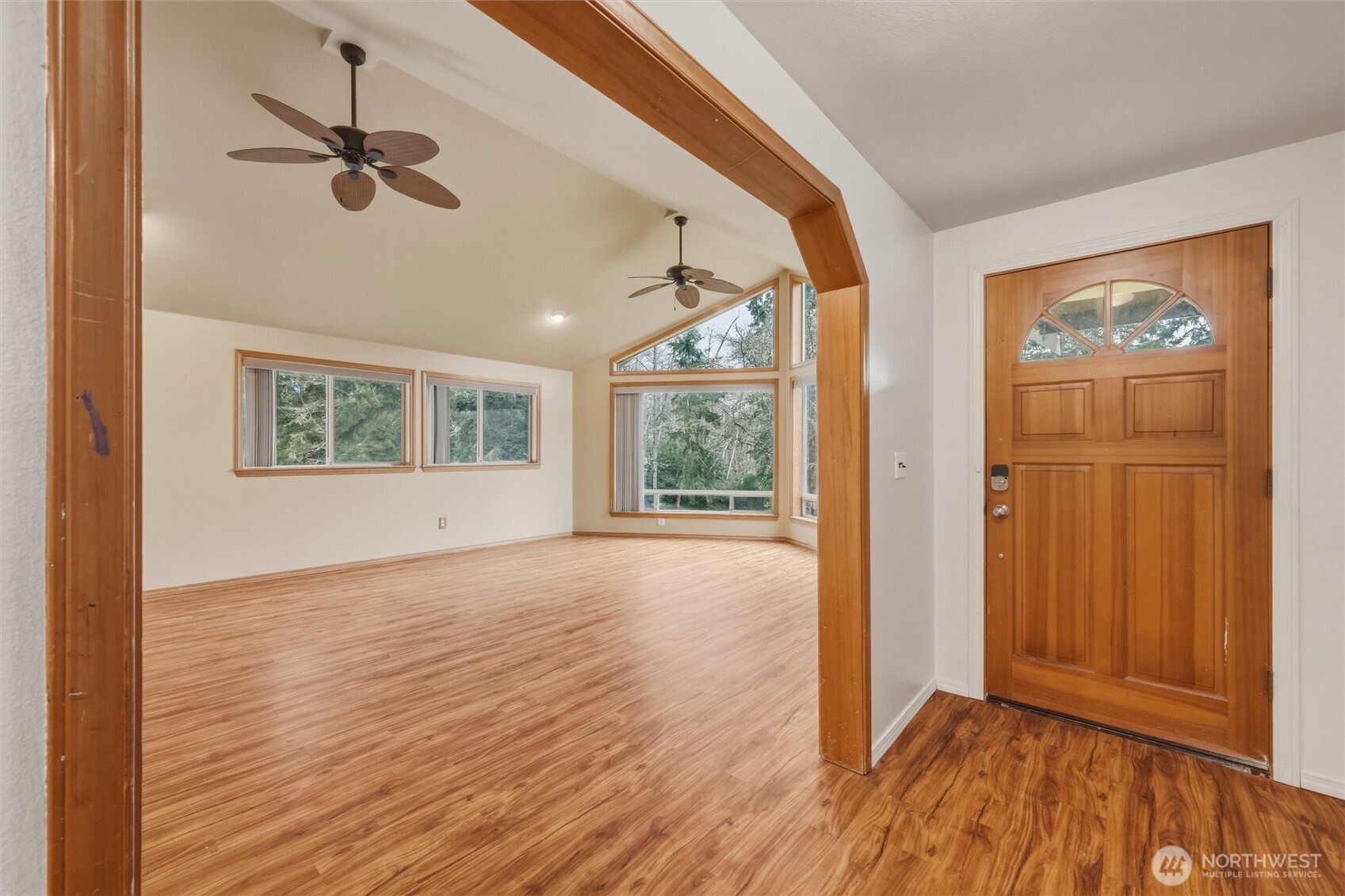 4145 Glendale Road Clinton, WA 98236 - Photo 9 of 40