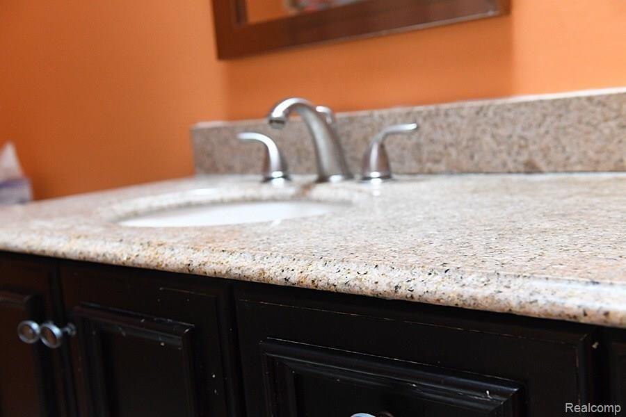 689 Ten Point Drive Rochester Hills, MI 48309 - Photo 39 of 70