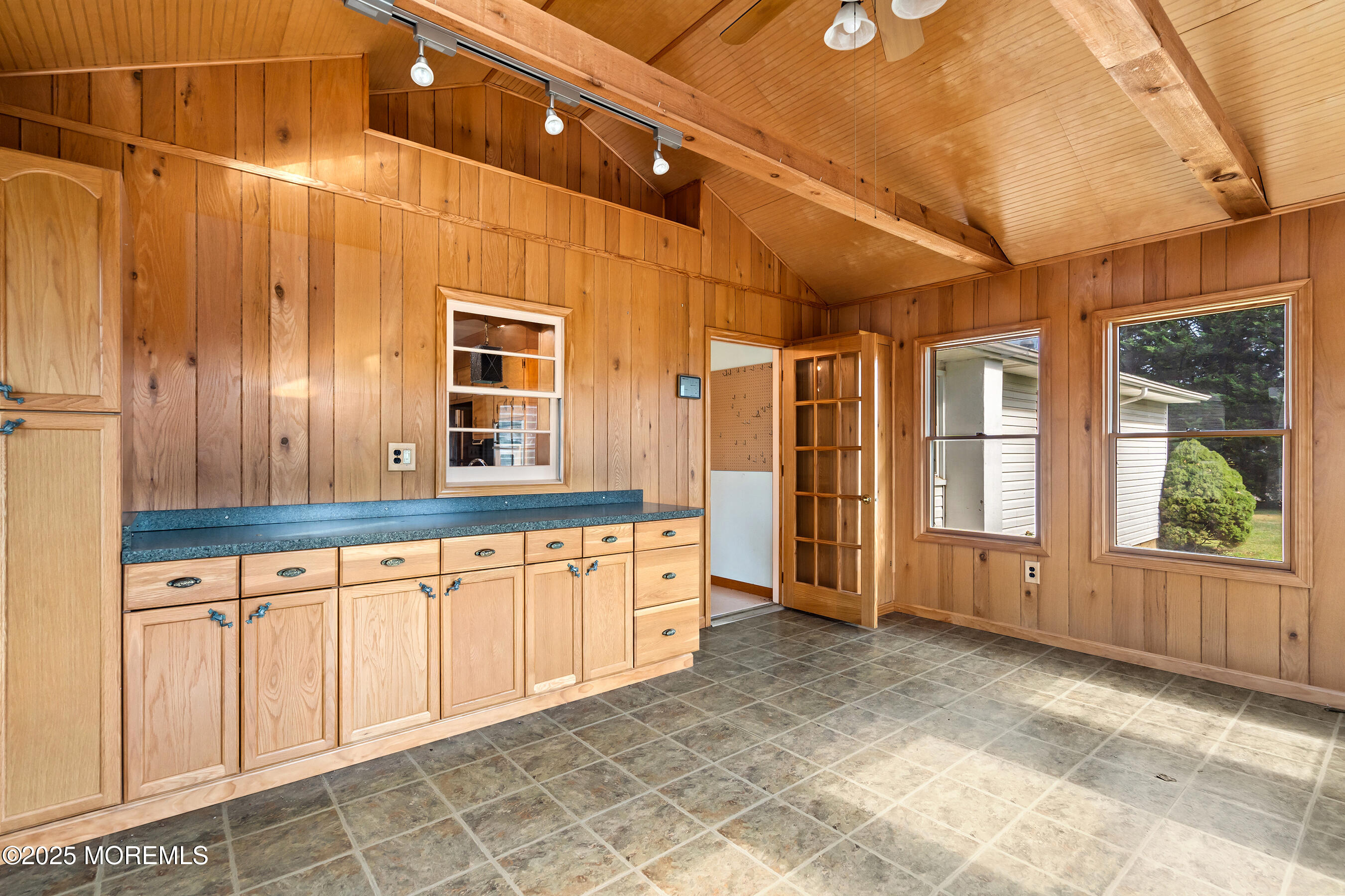 6 Kim Valley Road Hamilton, NJ 08620 - Photo 10 of 27 12-Sunroom 1B