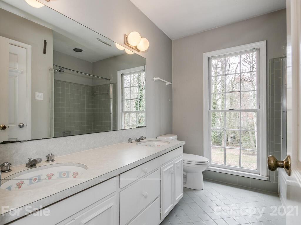 622 Robmont Road Charlotte, NC 28270 - Photo 13 of 25 Gallery Image 13