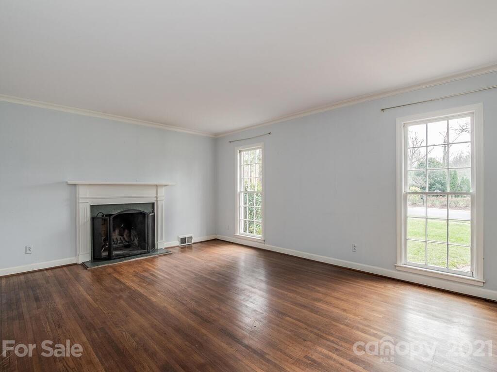 622 Robmont Road Charlotte, NC 28270 - Photo 4 of 25 Gallery Image 4