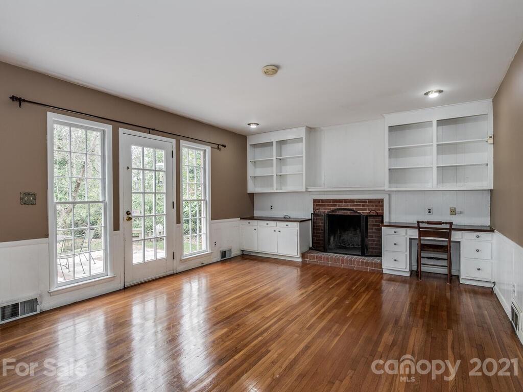 622 Robmont Road Charlotte, NC 28270 - Photo 7 of 25 Gallery Image 7